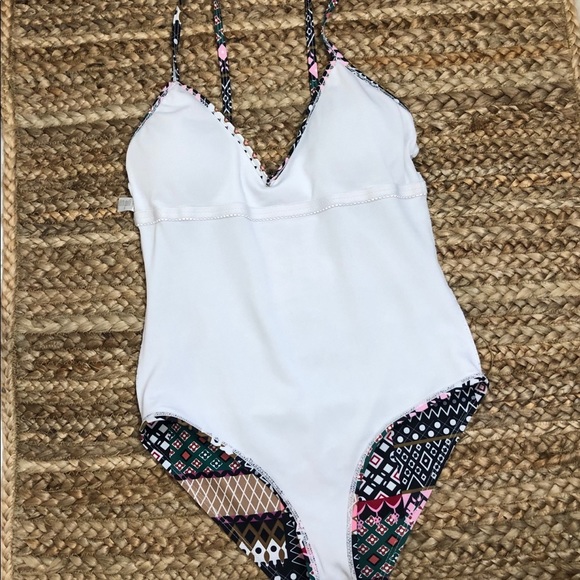 Patch Work Print Onepiece Swimsuit - Picture 6 of 9